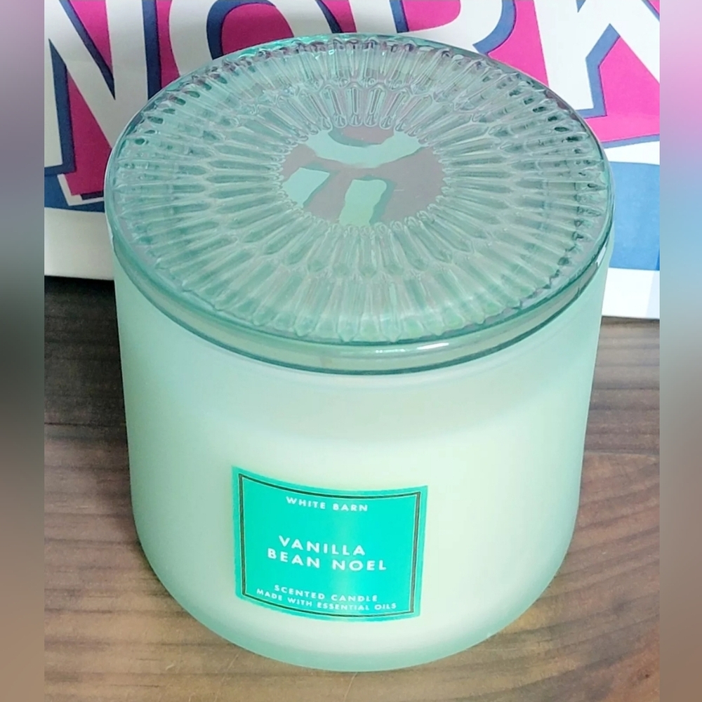 Bath & Body Works White Barn 14.5oz 3-Wick Candle - Vanilla Bean Noel